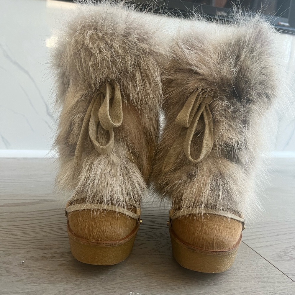 Chloé Wedge Boots with the Fur .